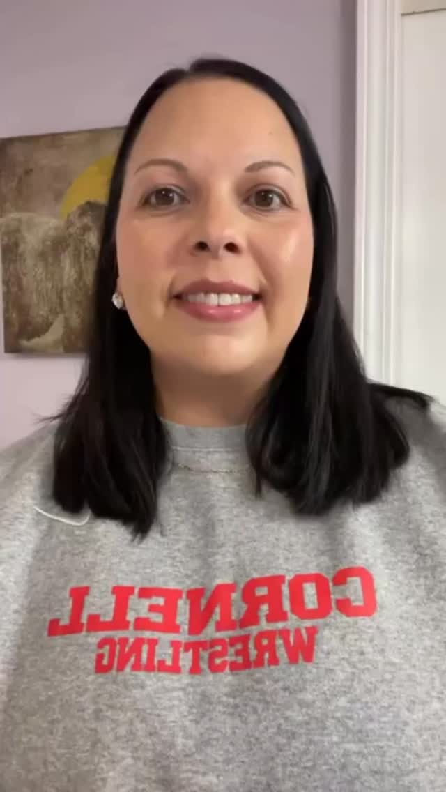 🎁 Day 3 of 30 Days of Perfect Gifts!
Today’s pick: the Mabel Set of Pearl Stretch Bracelets — a timeless classic with a trendy twist. 💕
Available in stainless or gold stainless for just $32!
They’re the it-gift this season — especially loved by the teen girls (but let’s be real, moms are eyeing them too 😉).

💬 Comment MERRY if you’d love to grab a set!

#30DaysOfPerfectGifts #JBloomJewelry #HolidayGiftGuide #TrendyGifts #pearlstyle